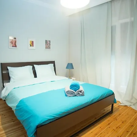Houseloft Aqua Gardens *