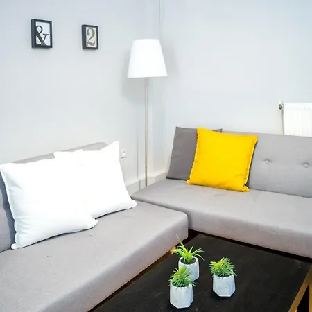 Houseloft Aqua Gardens